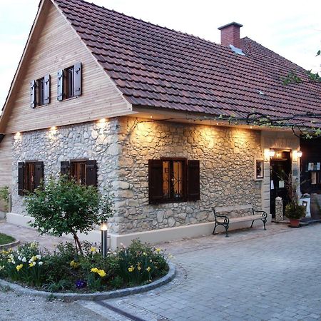 Weingut Primus Suedsteiermark ชปีลเฟลด์ ภายนอก รูปภาพ