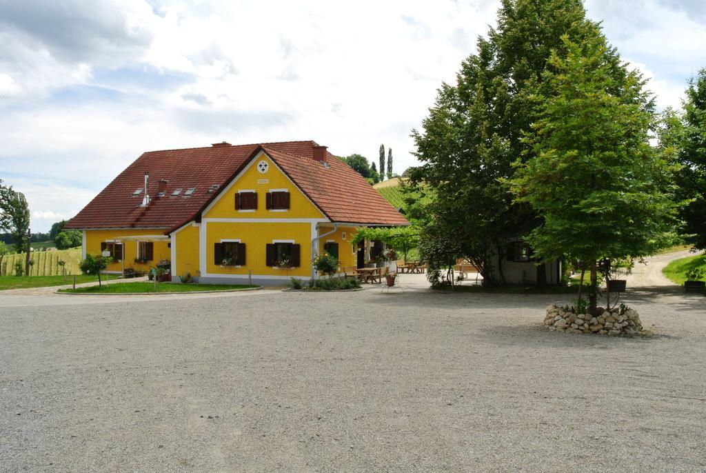 Weingut Primus Suedsteiermark ชปีลเฟลด์ ภายนอก รูปภาพ