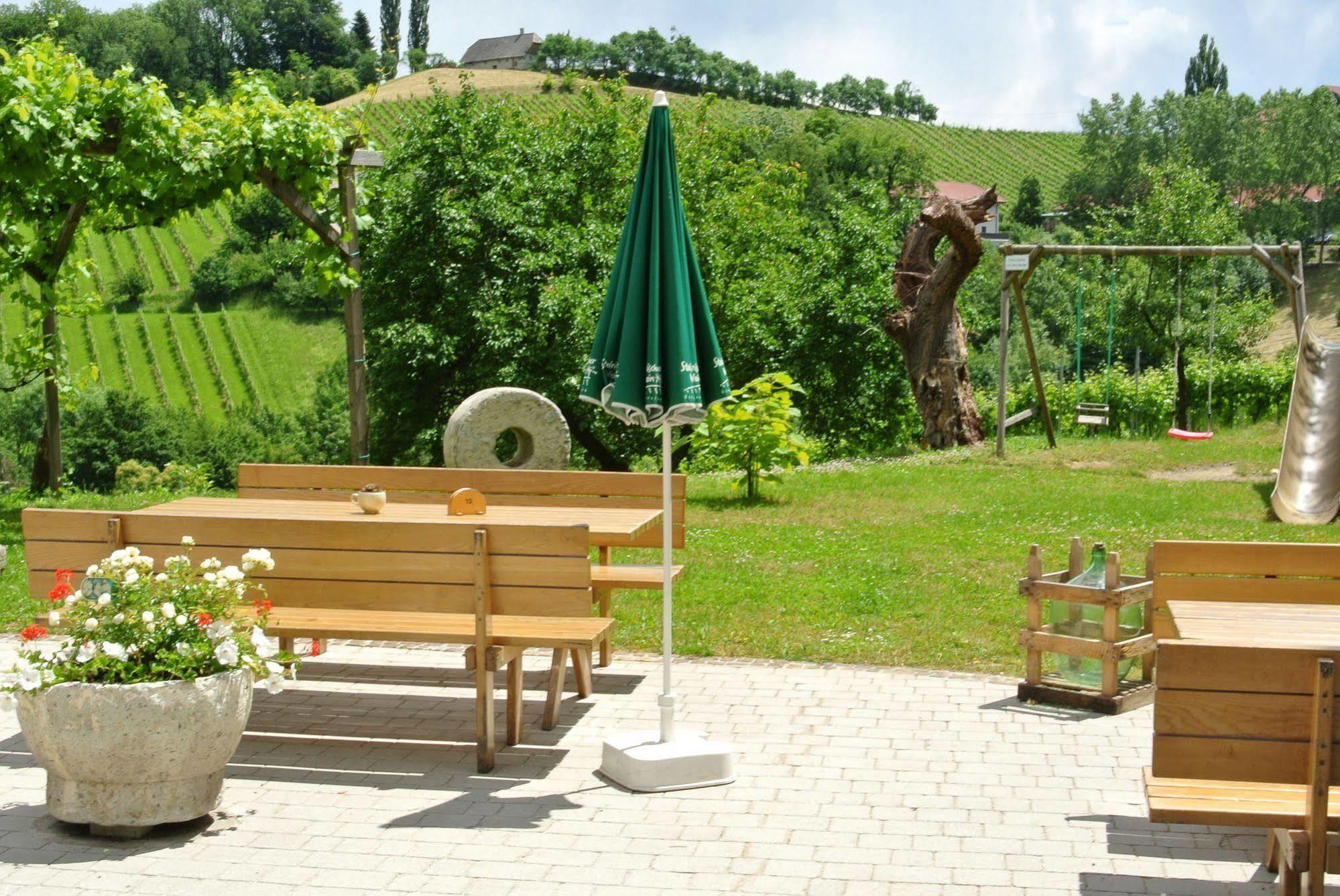 Weingut Primus Suedsteiermark ชปีลเฟลด์ ภายนอก รูปภาพ